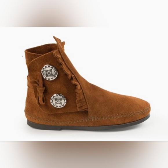 Shoes - Picture 1 of 6